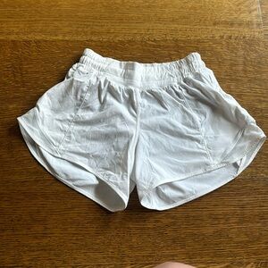 Lululemon hottie hot 4 inch white short